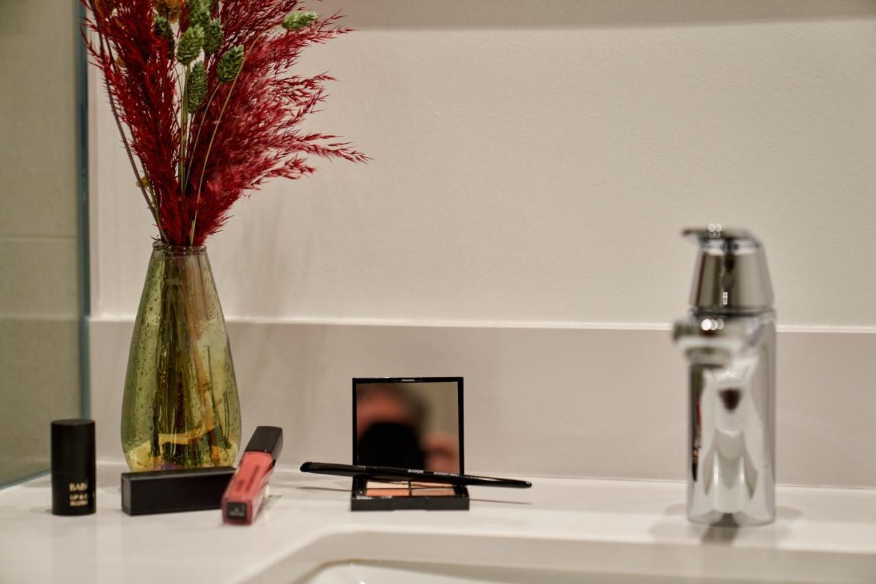 Deluxe Suite,1382984366:JPEG